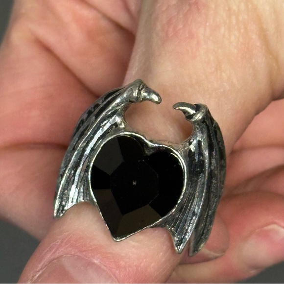 Alchemy England Gothic Bat Heart Ring - Picture 2 of 7